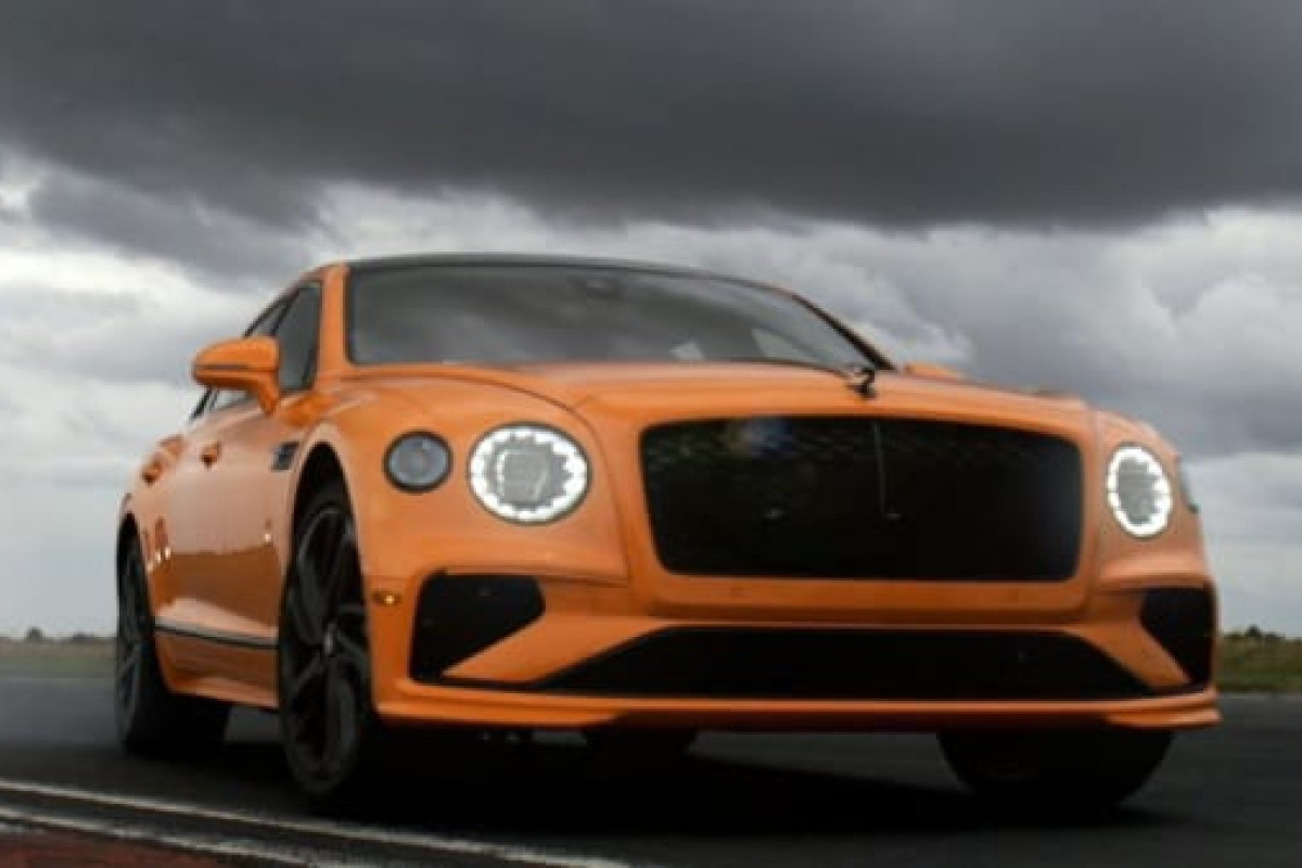 Tawarkan Kemewahan Yang Sempurna, Bentley Flying Spur Generasi Baru Mobil Impian Para Crazy Rich