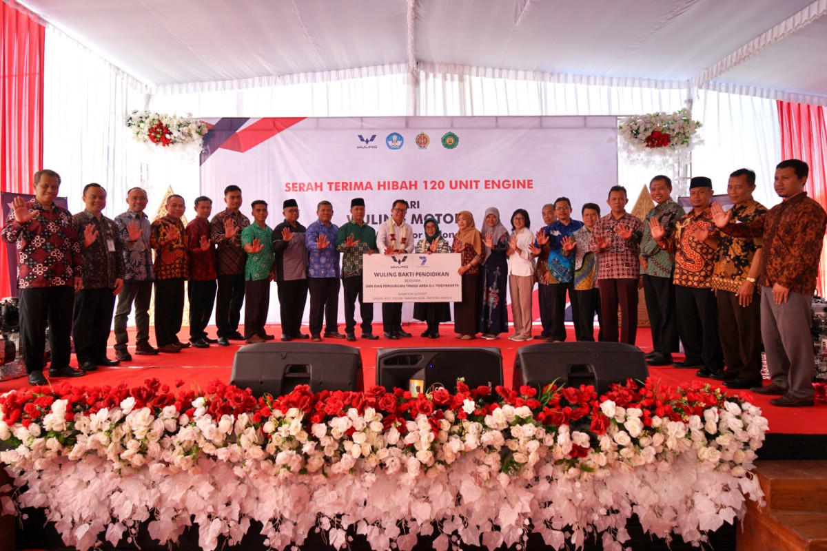 Wuling Bakti Pendidikan, 7 Tahun Wuling di Indonesia, Wuling Serahkan Bantuan 120 unit mesin ICE untuk wilayah Jawa Tengah dan DI Yogyakarta