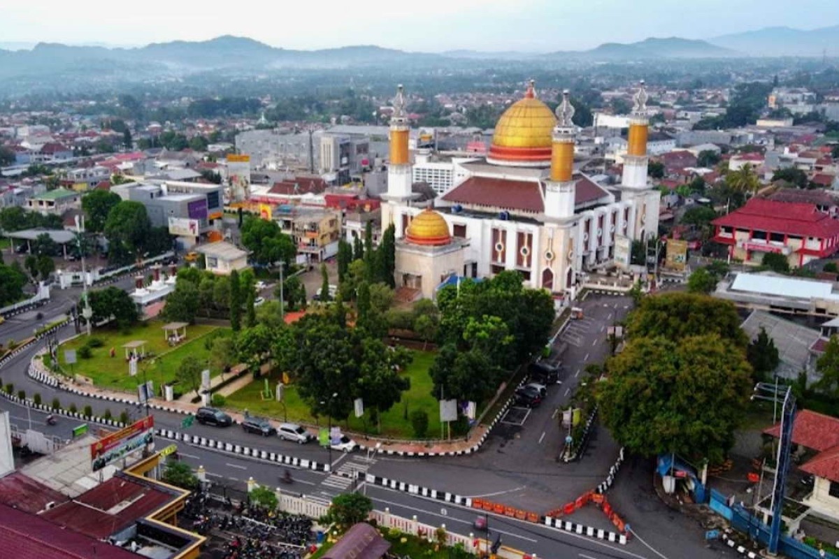 Ternyata Bukan Bandung! Ini Dia 3 Daerah Terkecil di Jawa Barat yang Memiliki Jumlah Kecamatan Terbanyak