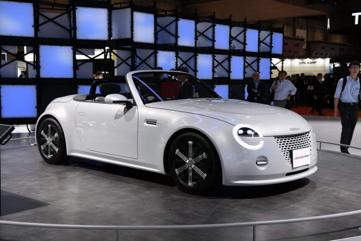 Daihatsu Tampilkan Versi Baru Mobil Konsep Vision Copen, Sport Convertible Pesaing MX-5 di Japan Mobility Show 2023