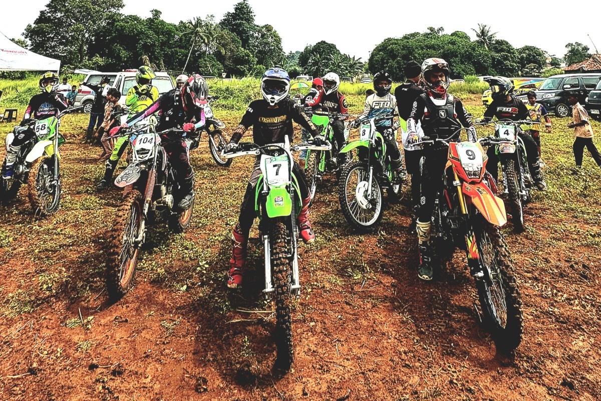 Kawasaki Menggelar Latihan Bersama Offroad NGK D.I.D dan Team Green Kawasaki