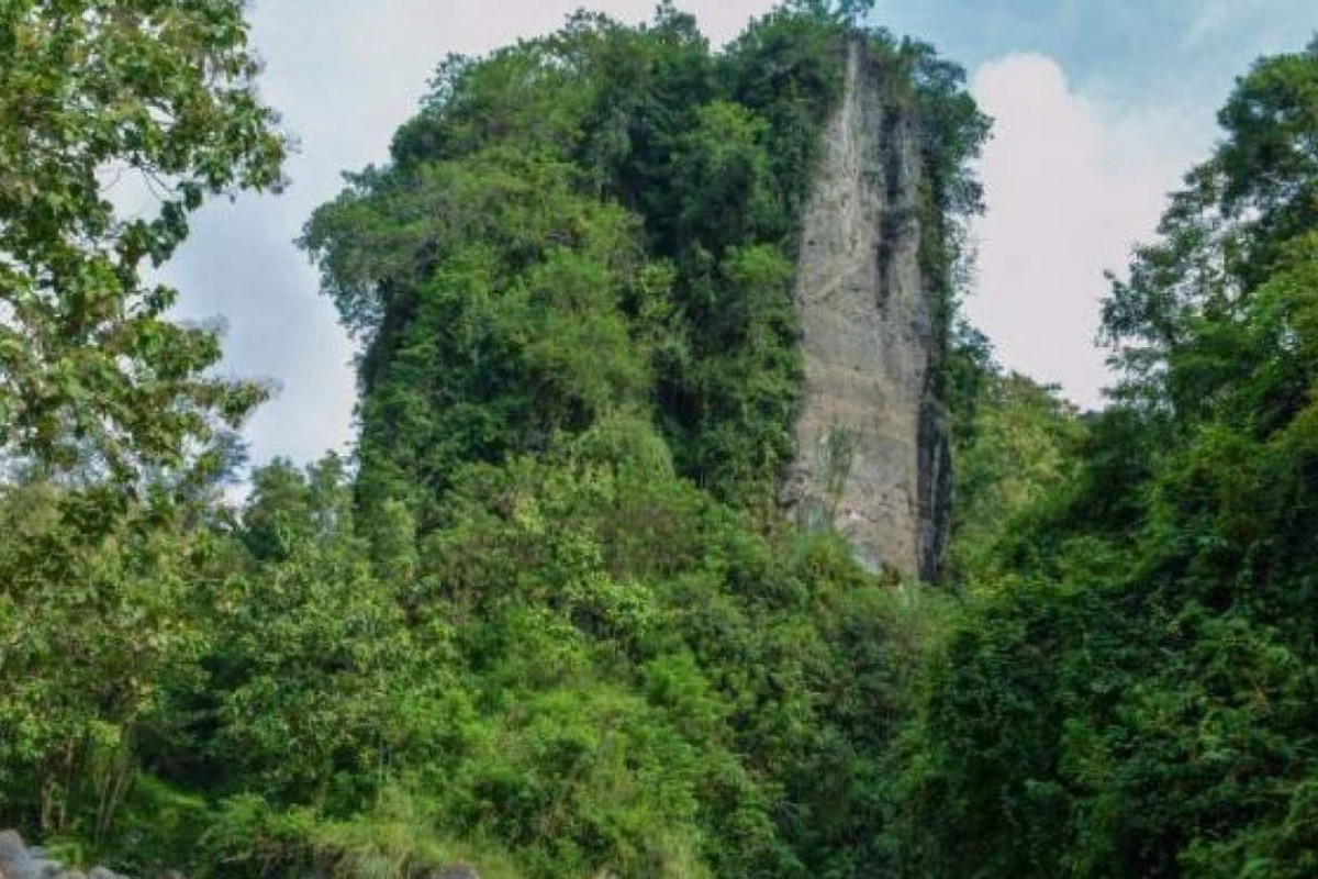 Mengunjungi Destinasi Tersembunyi di Kulon Progo DIY: Makam Kejawen dan Rumah di Tengah Hutan dengan Pemandangan Eksotis yang Bikin Betah Meski Terkesan Seram