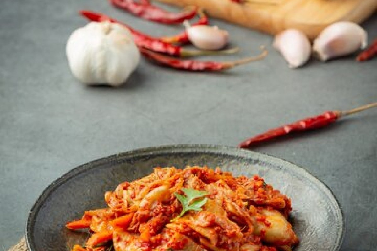 Sawi Kriuk Merah Berbalut Bumbu Kental Bikin Ngiler, Pecinta Drakor Pasti Tahu, Simak Resep Cara Buat Kimchi Segar