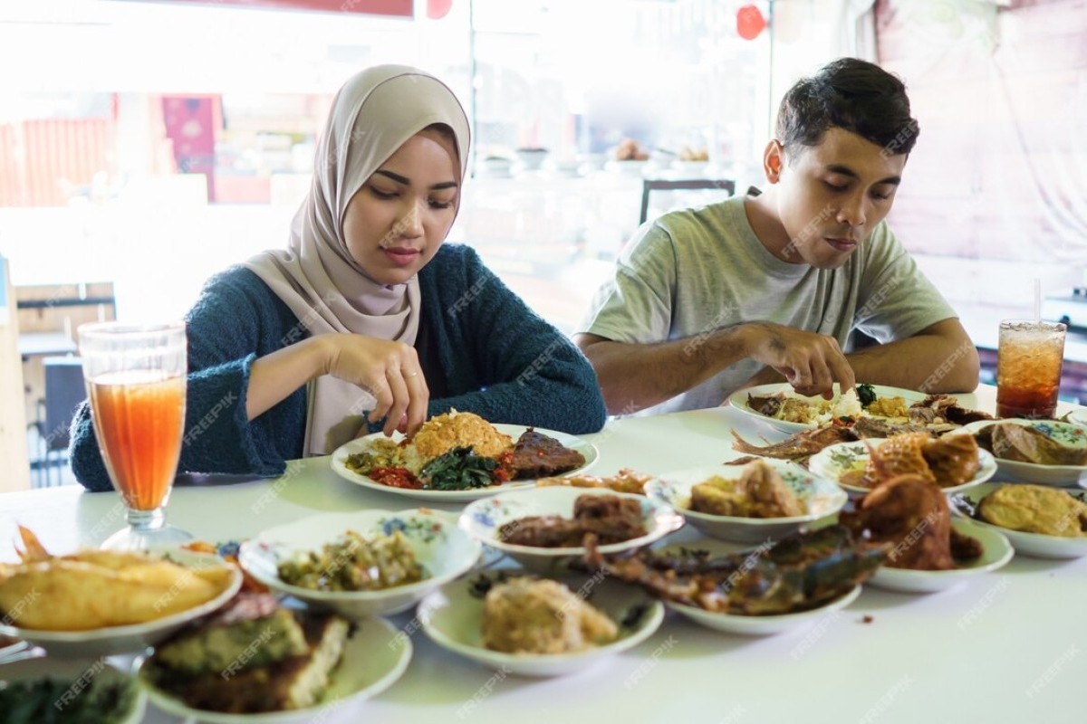 21 Tempat Makan Gratis di Jombang Selama Pemilu 2024, Ayo Diserbu, Siapa Cepat Dia Dapat! yang Golput Harap Minggir Dulu