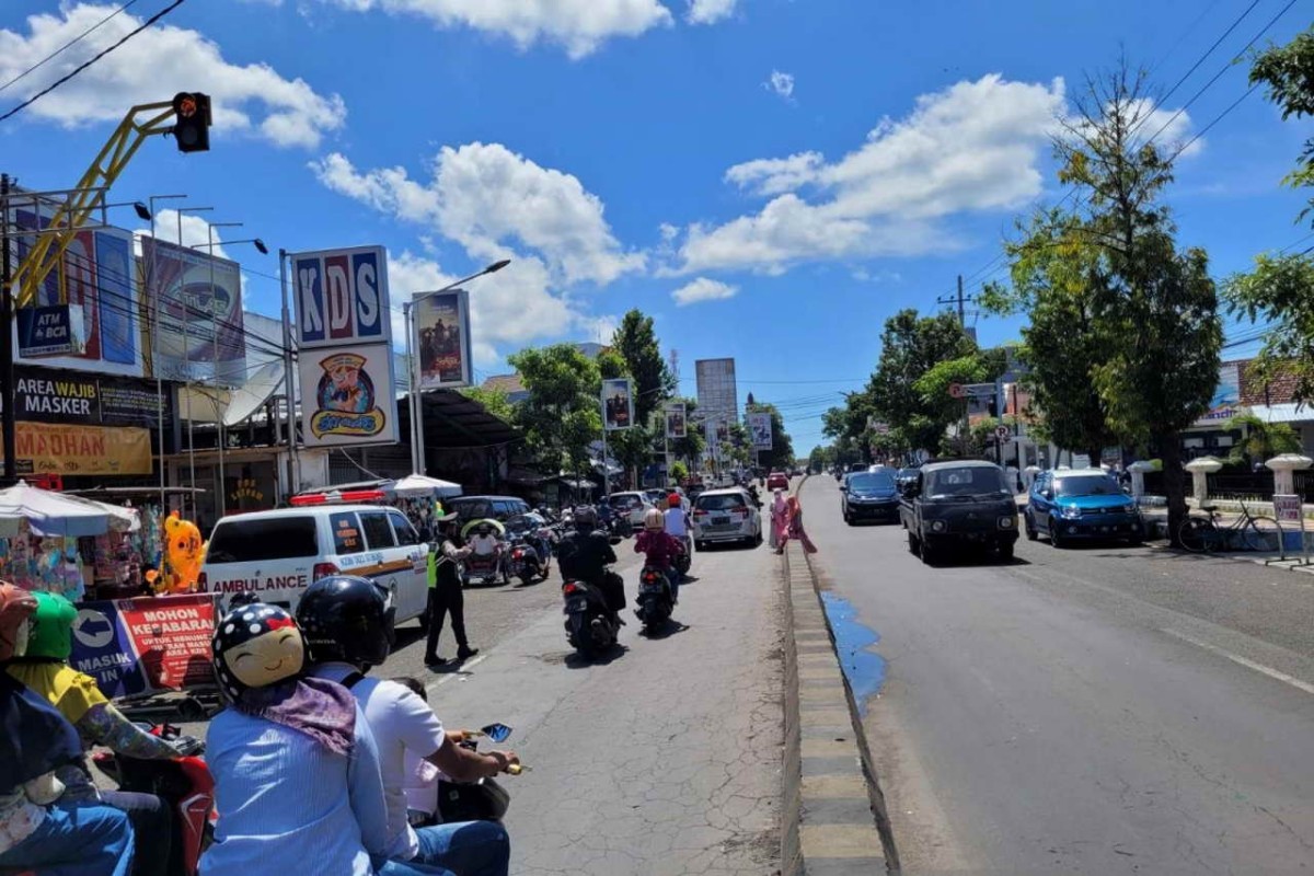 Ngak Perlu Jauh-Jauh! Cek 2 Mall Populer di Situbondo Jawa Timur, Tempat Belanja Favorit Emak-Emak!