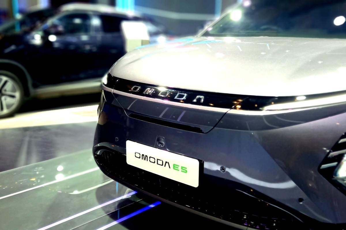 Chery Tampilkan Inovasi Teknologi dan Layanan Chery OMODA E5 DI PEVS 2024