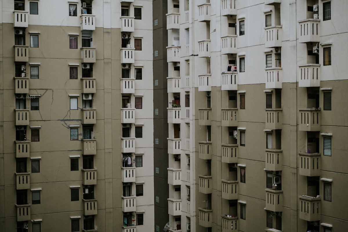 Apartemen Megah di Surabaya Jawa Timur Ini Terbengkalai Sejak Tahun 1994, Bikin Merinding! Tiba-tiba Terbakar Meski Gak Berpenghuni