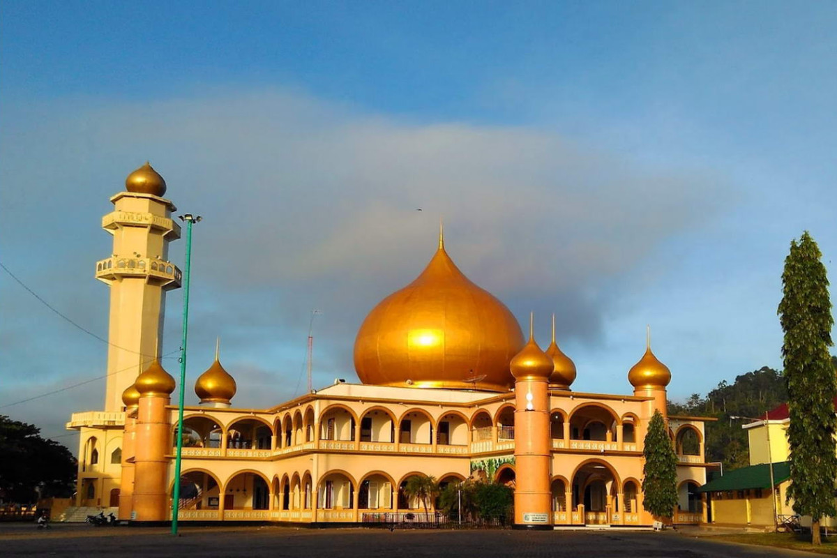 Transformasi Luar Biasa: Bekas Benteng Disulap Jadi Masjid Megah dengan Arsitek GBK Telan Rp7 Miliar, Ada Terowongan Rahasia!