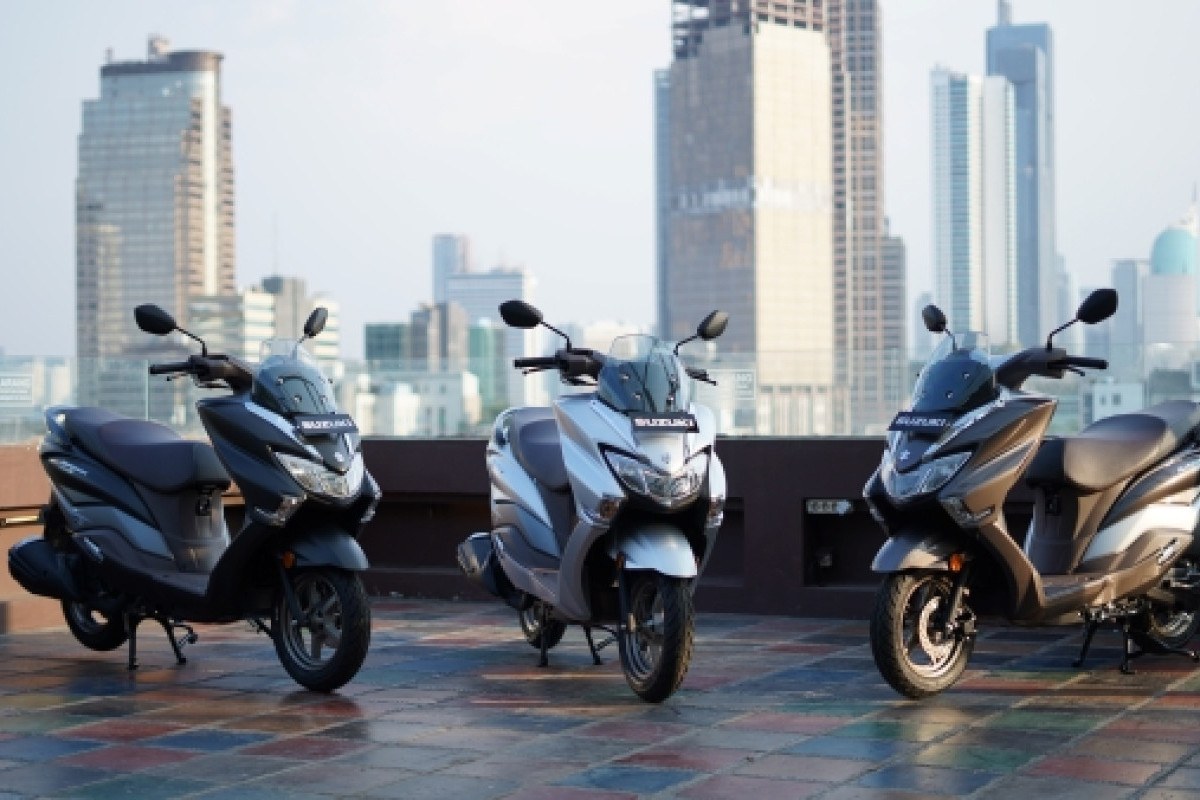 Ini Sederet Fitur Unggulan Suzuki Burgman 125 yang Tidak Dimiliki Yamaha Lexi, Apa Saja?