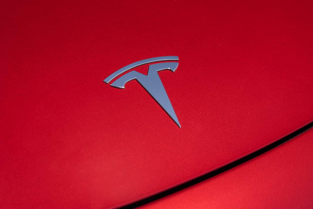 Bikin Elon Musk Gigit Jari, Pendapatan Tesla Turun Drastis, Tren Mobil Listrik Turun?