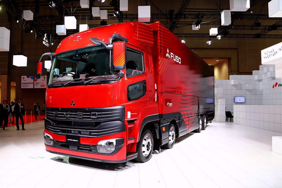 Mitsubishi Fuso Luncurkan Produk Paling Besar, Super Great di Japan Mobility Show 2023 - Makin Aman, Bertenaga dan Hemat BBM