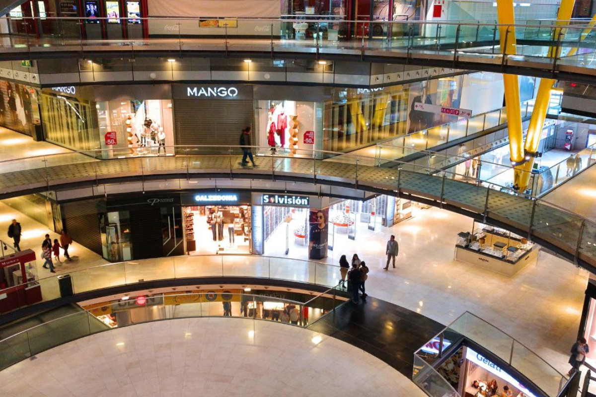 Keriuhan 5 Mall Terpopuler Bondowoso: Pengalaman Belanja Tak Terlupakan, Hingga Jadi Tempat Belanja Grosir Orang Tua?