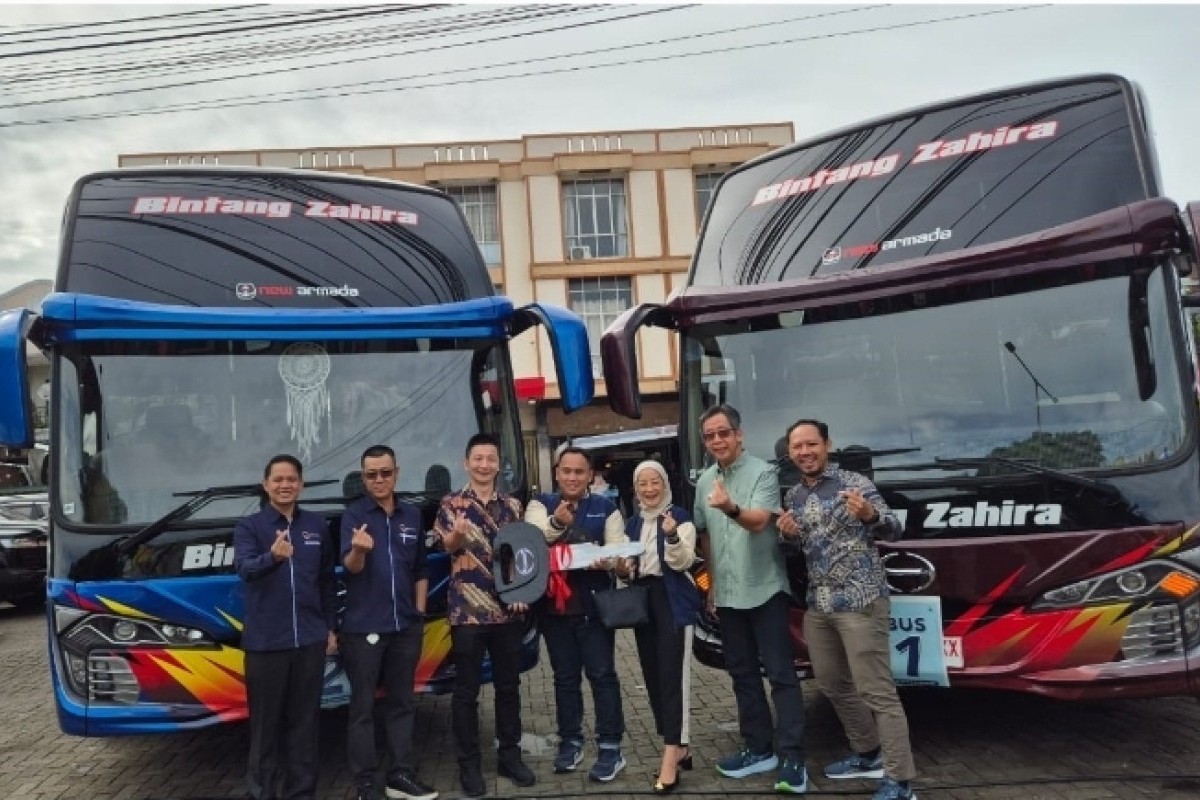 Hino Serahkan Dua Armada Bus RM 280 ABS Kepada PO Bintang Zahira, Hino Berkomimen Berikan Layanan After Sales Terbaik