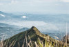 Update! Kondisi Terkini Gunung Merbabu Usai Terjadi Kebakaran Kemarin, Api Belum Padam Kini Hutan Diselimuti Asap Tebal