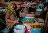 Unik! Pasar Tradisional di Jombang Bertemakan Nostalgia Ini Tidak Menerima Uang Rupiah, Lalu Bayarnya Pakai Apa?